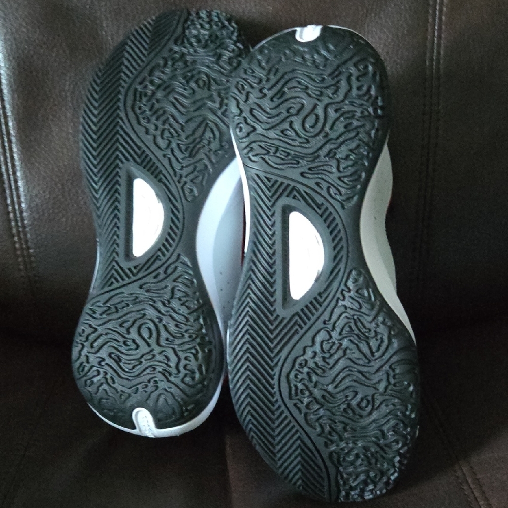 Under Armour White and Black Sneakers with Red Accents - Picture 5 of 7